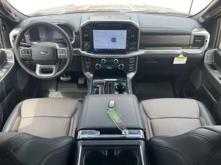 2025 Ford F-150 Lariat photo 1