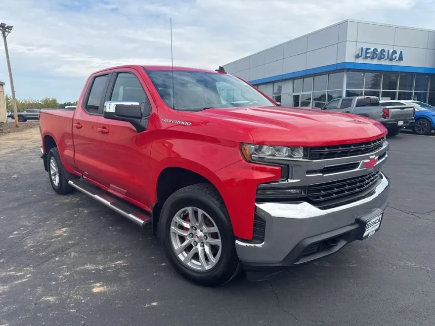 2019 Chevrolet Silverado 1500 LT photo 1