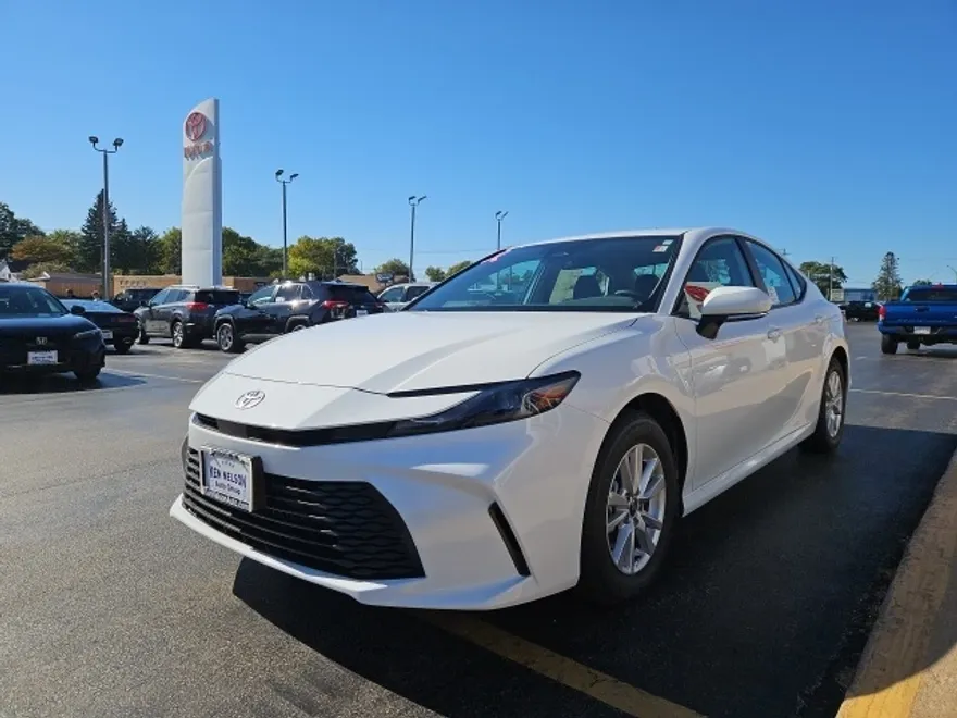 2026 Toyota Camry LE photo 1