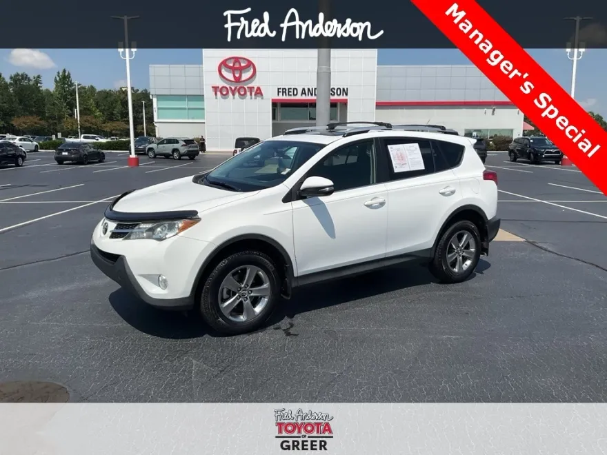 2015 Toyota RAV4 XLE photo 1