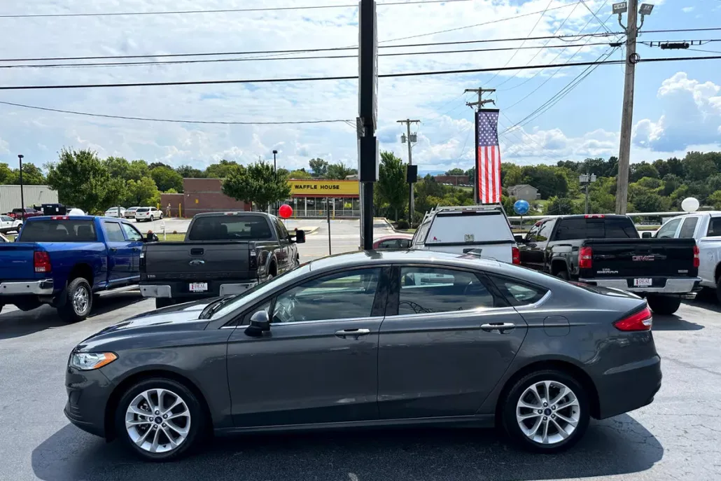 2020 Ford Fusion Hybrid SE photo 1