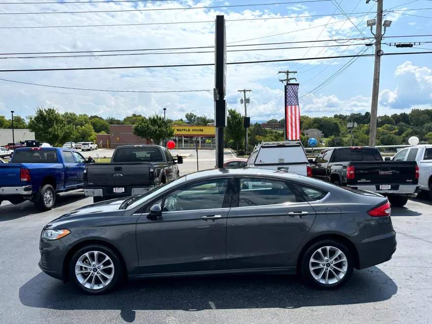 2020 Ford Fusion Hybrid SE photo 1