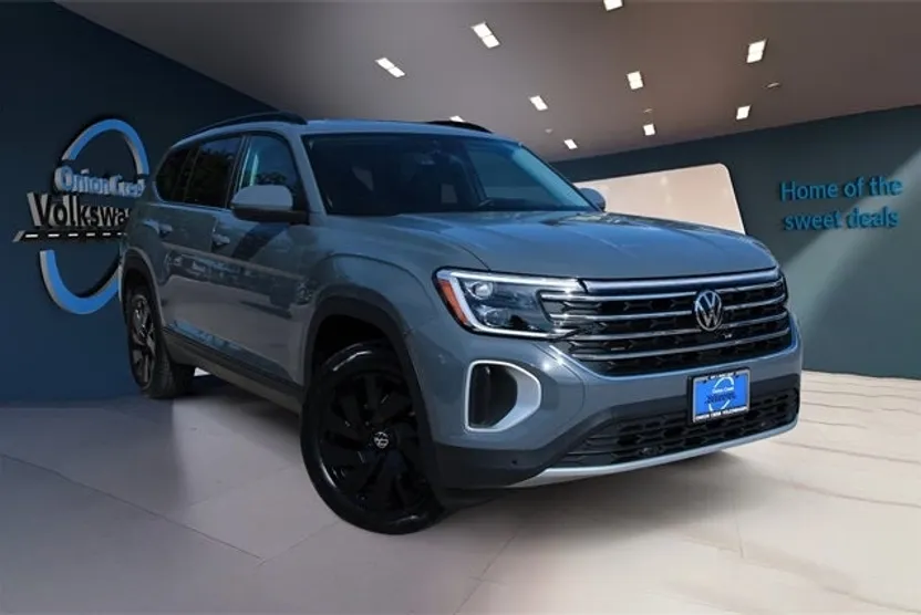 2026 Volkswagen Atlas SE Technology photo 1