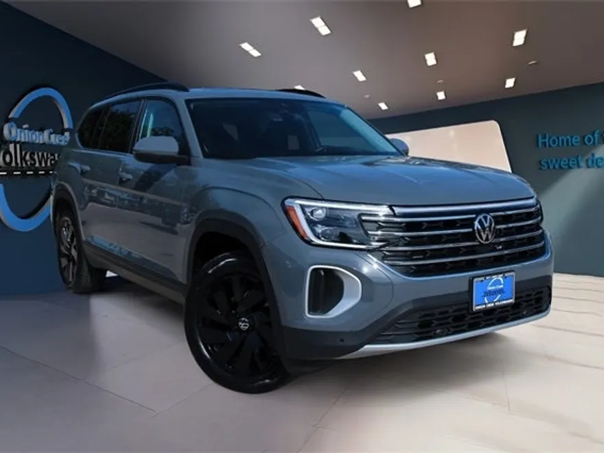 2026 Volkswagen Atlas SE Technology photo 1
