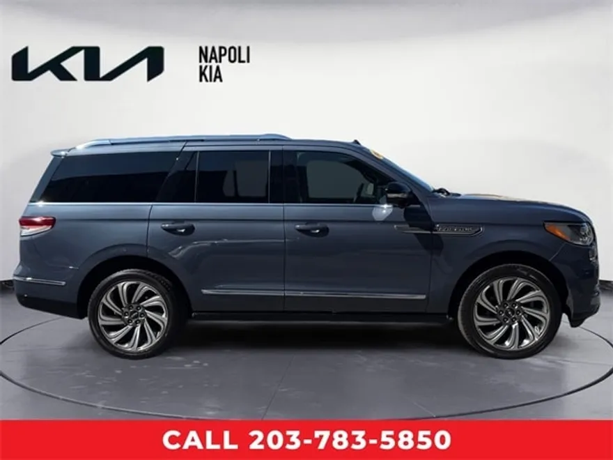 2023 Lincoln Navigator Reserve photo 1