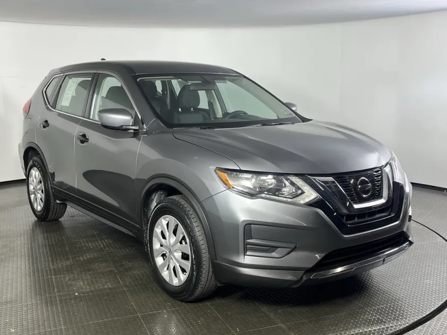 2017 Nissan Rogue AWD S photo 1