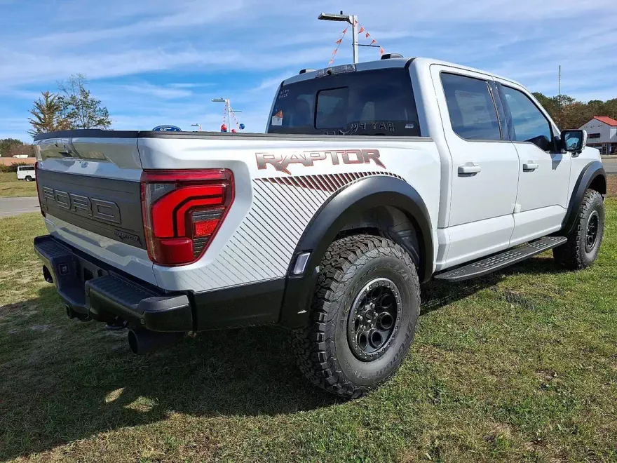 2025 Ford F-150 Raptor photo 1