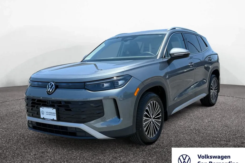 2025 Volkswagen Tiguan S photo 1