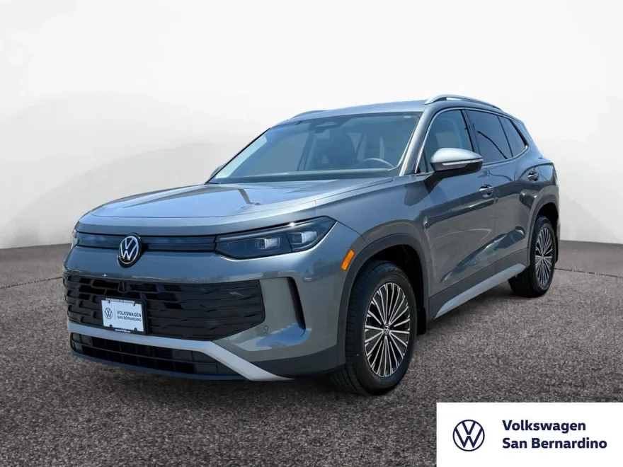 2025 Volkswagen Tiguan S photo 1