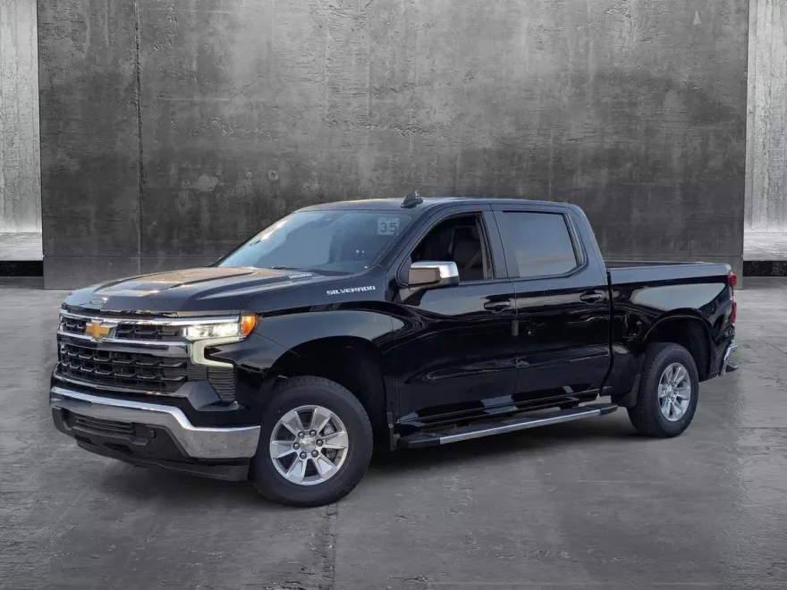 2025 Chevrolet Silverado 1500 LT photo 1