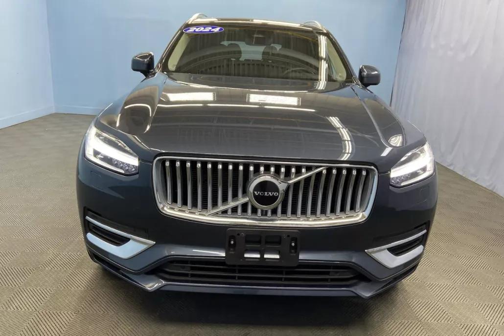 2024 Volvo XC90 Core photo 1
