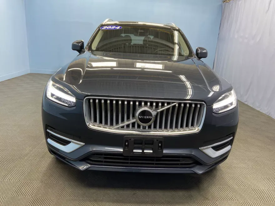 2024 Volvo XC90 Core photo 1