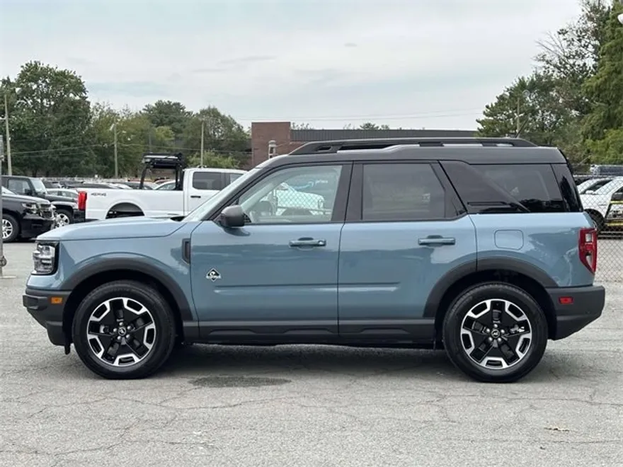 2023 Ford Bronco Sport Outer Banks photo 1