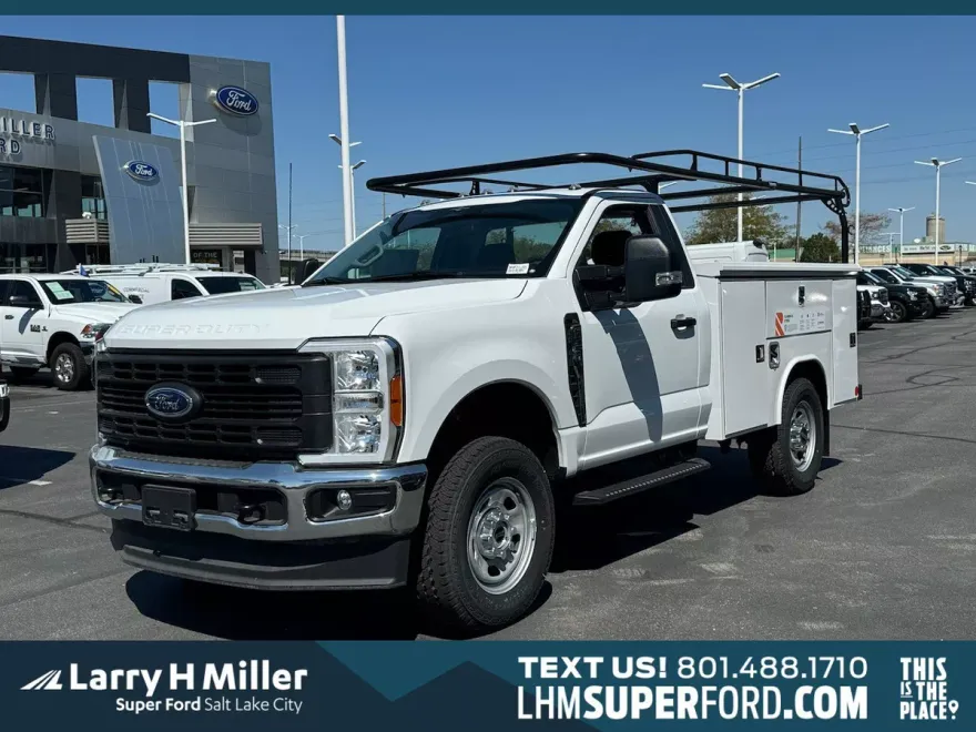 2023 Ford F-350 XL photo 1