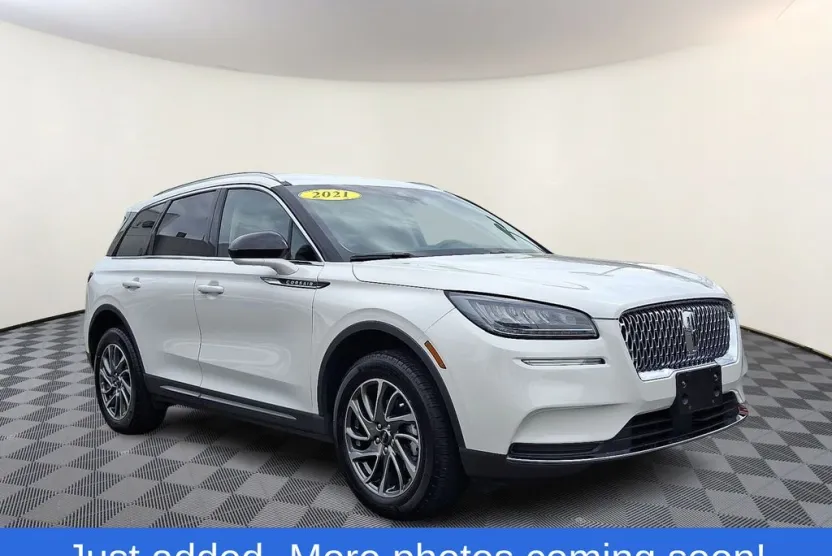 2021 Lincoln Corsair Standard photo 1
