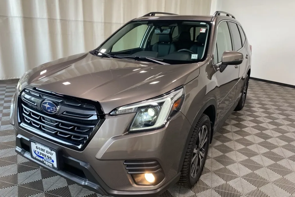 2022 Subaru Forester Limited photo 1