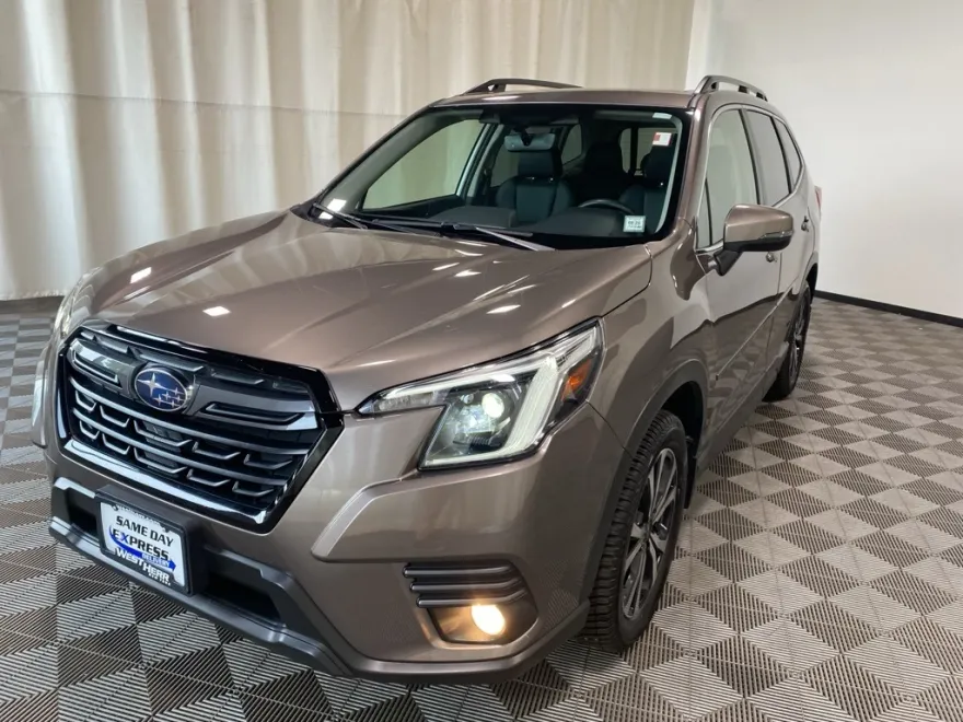 2022 Subaru Forester Limited photo 1