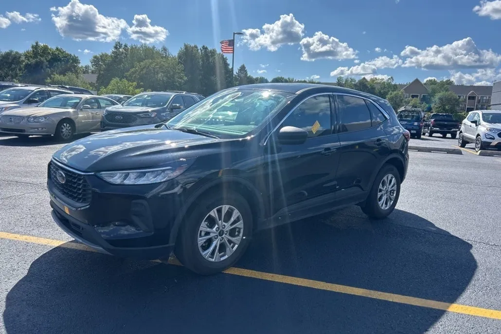 2023 Ford Escape Active photo 1