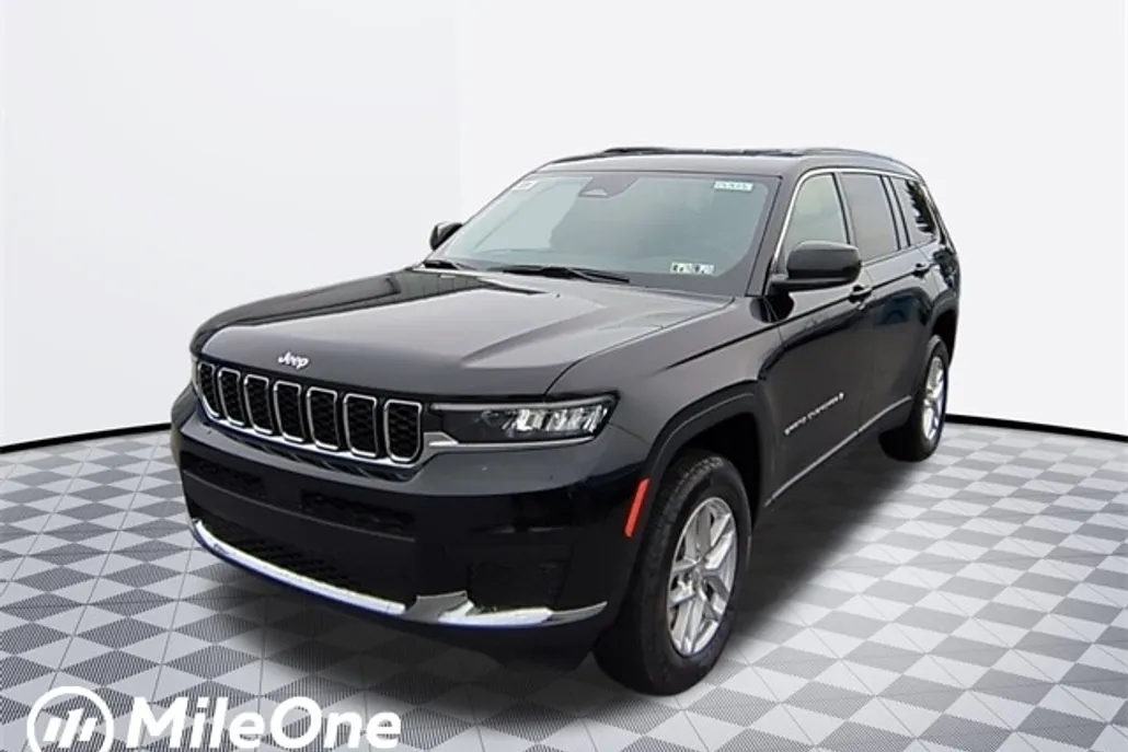 2025 Jeep Grand Cherokee Laredo photo 1