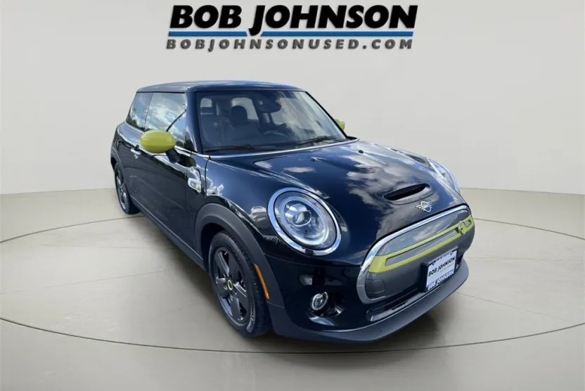 2021 Mini Cooper Hardtop SE photo 1