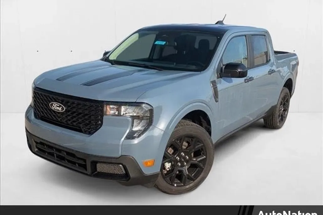 2025 Ford Maverick XLT photo 1