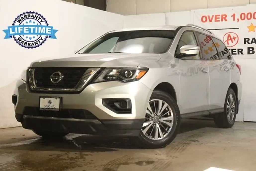 2019 Nissan Pathfinder S photo 1