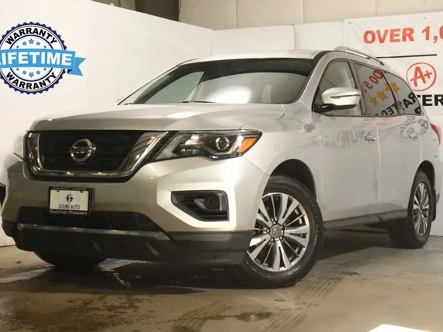 2019 Nissan Pathfinder S photo 1