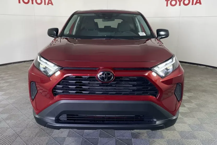 2025 Toyota RAV4 LE photo 1