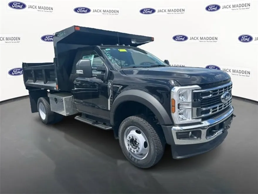 2024 Ford F-550 photo 1