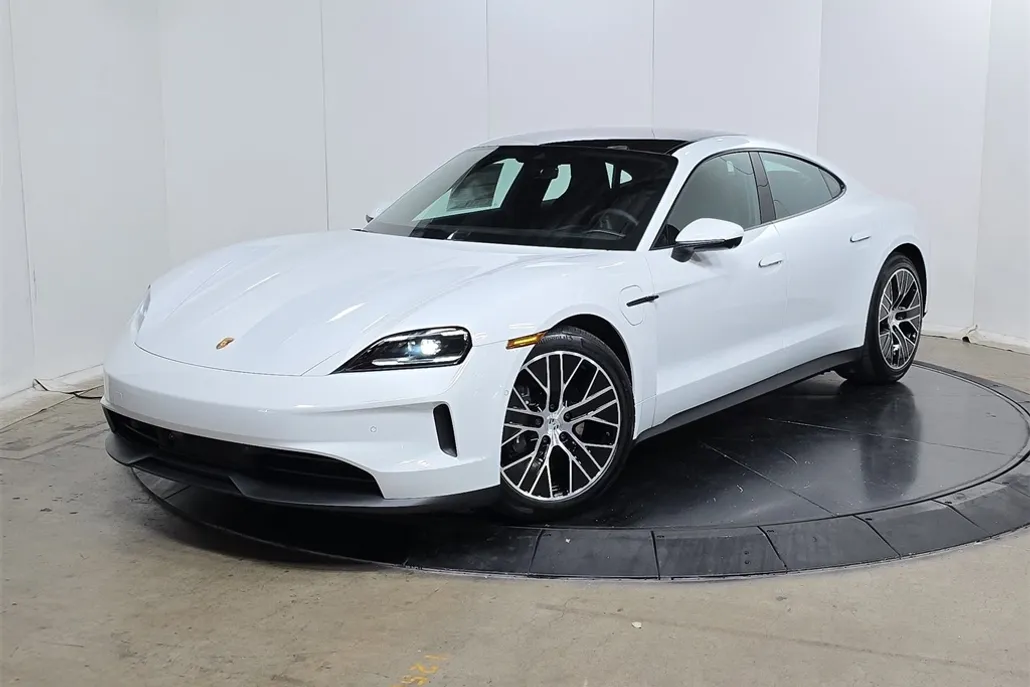 2026 Porsche Taycan 4 photo 1