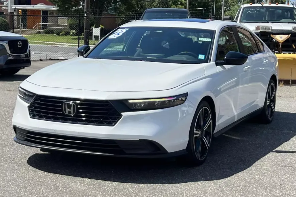 2023 Honda Accord Hybrid Sport photo 1