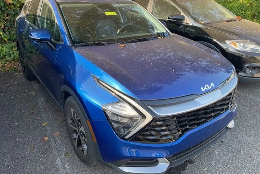2023 Kia Sportage EX photo 1