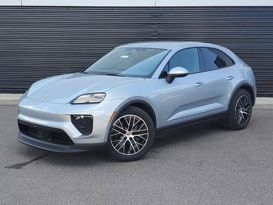 2025 Porsche Macan Electric photo 1