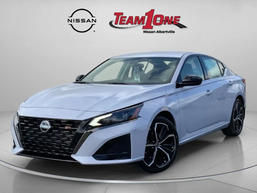 2025 Nissan Altima SR photo 1