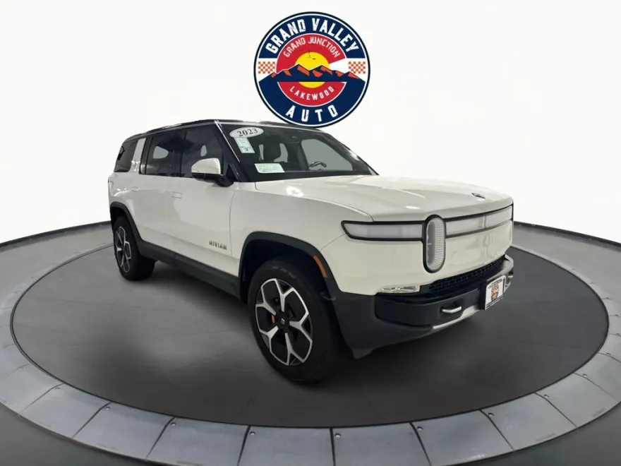 2023 Rivian R1S Adventure photo 1