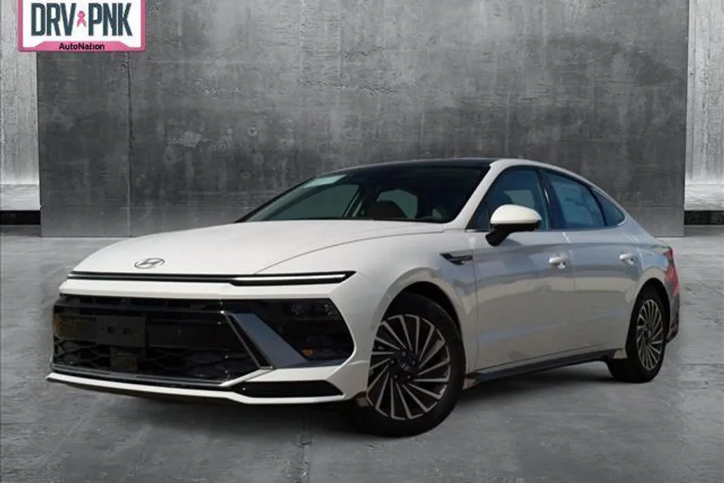2025 Hyundai Sonata Hybrid Limited photo 1