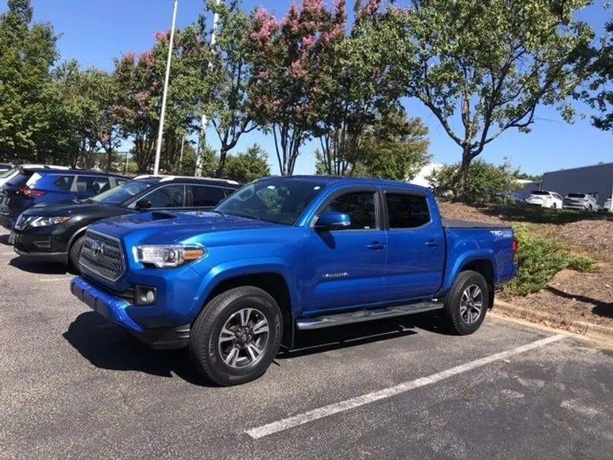 2016 Toyota Tacoma TRD Sport V6 photo 1