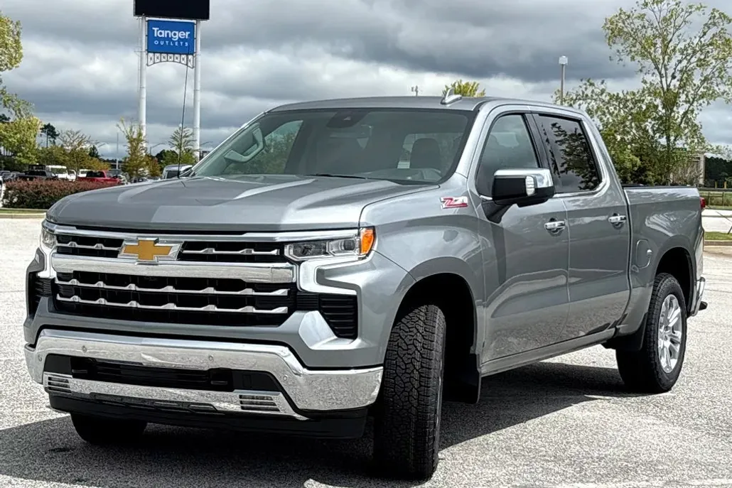 2026 Chevrolet Silverado 1500 LTZ photo 1