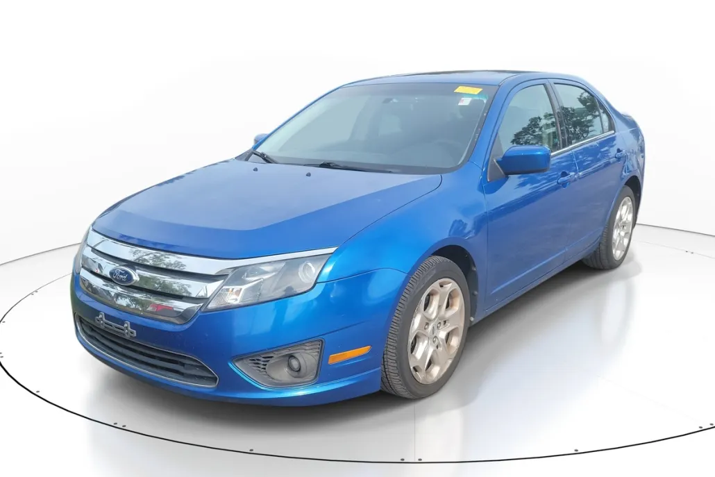 2011 Ford Fusion SE photo 1
