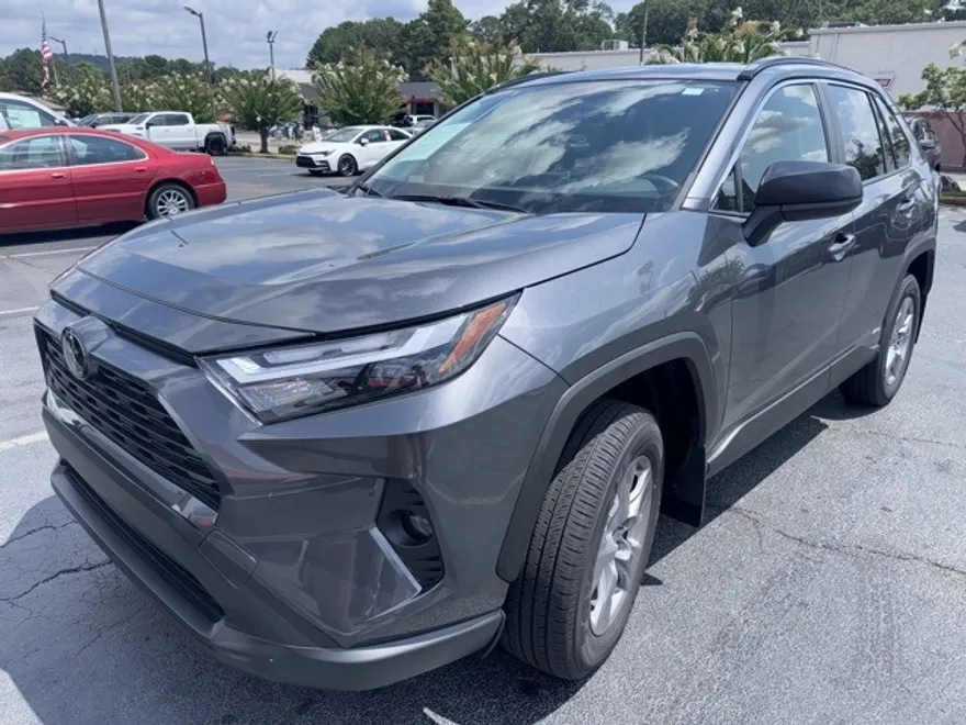 2025 Toyota RAV4 Hybrid LE photo 1