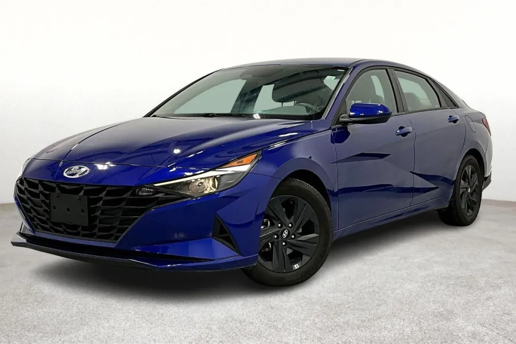 2023 Hyundai Elantra SEL photo 1