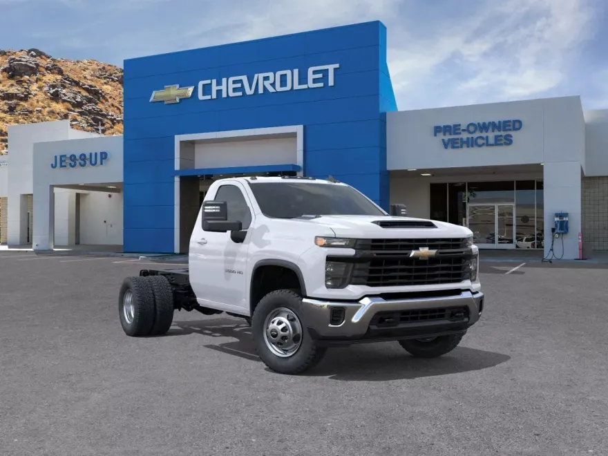 2025 Chevrolet Silverado 3500HD Work Truck photo 1