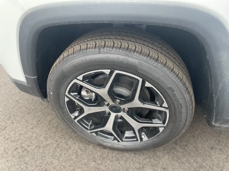 2025 Jeep Compass Limited photo 1