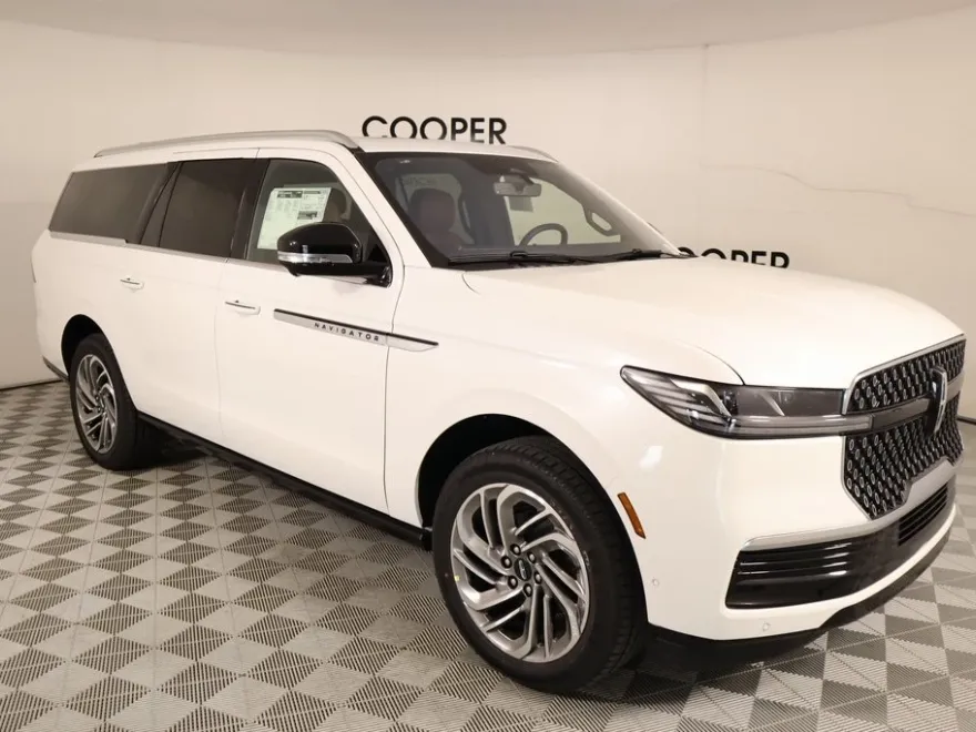 2025 Lincoln Navigator L Reserve photo 1