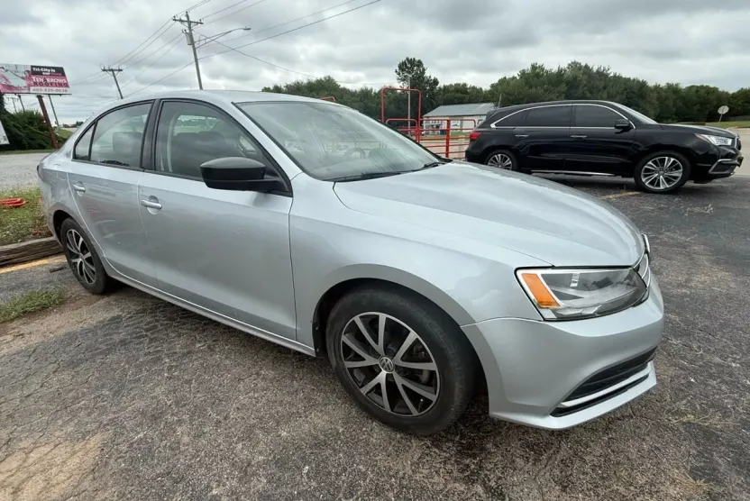2016 Volkswagen Jetta 1.4T photo 1
