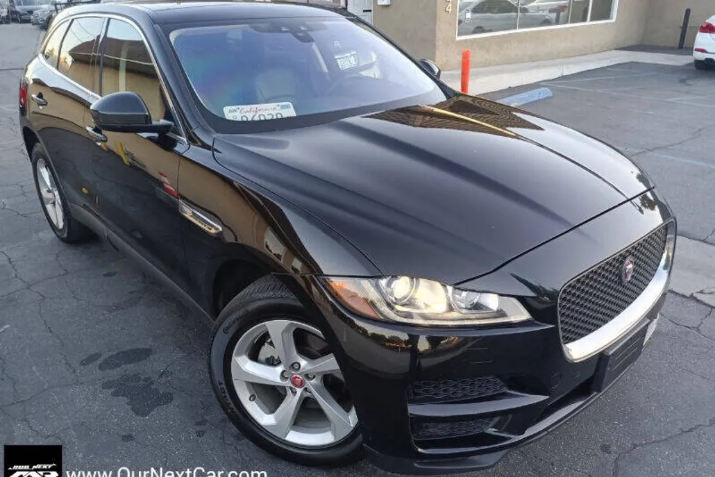 2020 Jaguar F-PACE Premium photo 1