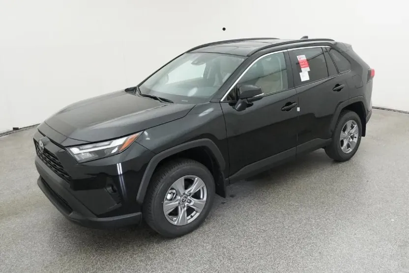 2025 Toyota RAV4 XLE photo 1