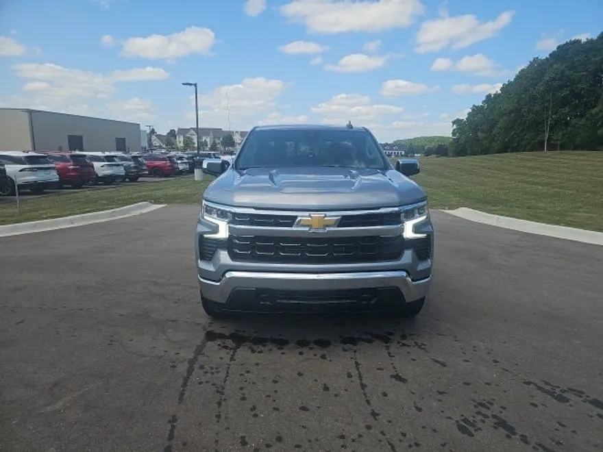 2025 Chevrolet Silverado 1500 LT photo 1