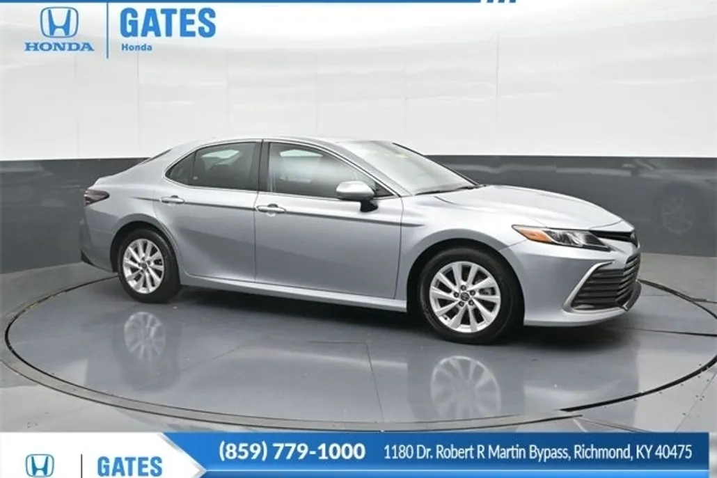 2024 Toyota Camry LE photo 1