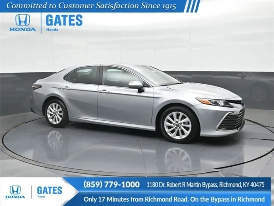 2024 Toyota Camry LE photo 1